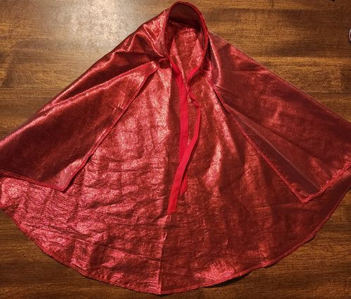 Red Cape Mid-Size